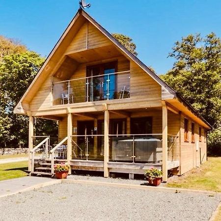 Artro Lodge Luxury 3 Bedroom, 3 Bathroom & Hot Tub Llanbedr  Buitenkant foto