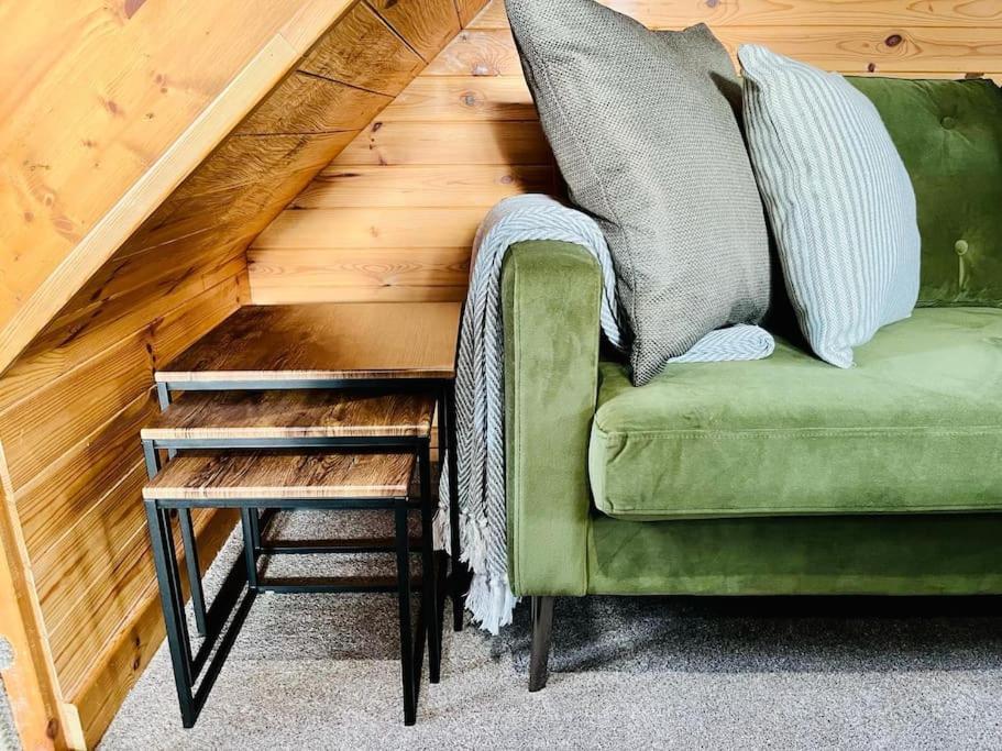 Artro Lodge Luxury 3 Bedroom, 3 Bathroom & Hot Tub Llanbedr  Buitenkant foto