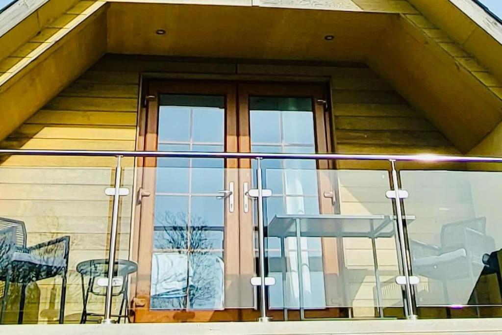 Artro Lodge Luxury 3 Bedroom, 3 Bathroom & Hot Tub Llanbedr  Buitenkant foto