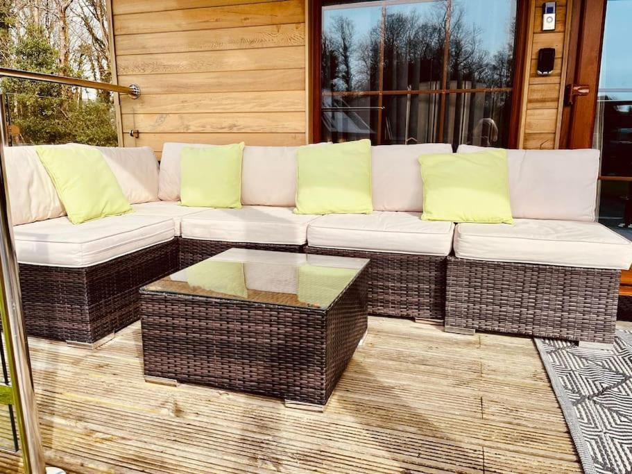 Artro Lodge Luxury 3 Bedroom, 3 Bathroom & Hot Tub Llanbedr  Buitenkant foto