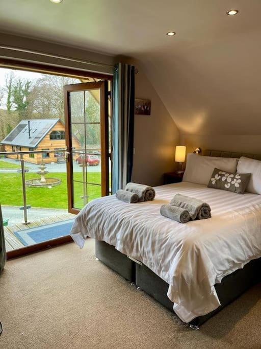 Artro Lodge Luxury 3 Bedroom, 3 Bathroom & Hot Tub Llanbedr  Buitenkant foto