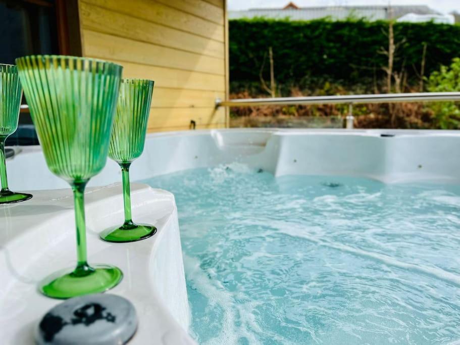 Artro Lodge Luxury 3 Bedroom, 3 Bathroom & Hot Tub Llanbedr  Buitenkant foto